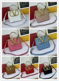 Picture of Valentino Handbags _SKUfw103008334fw